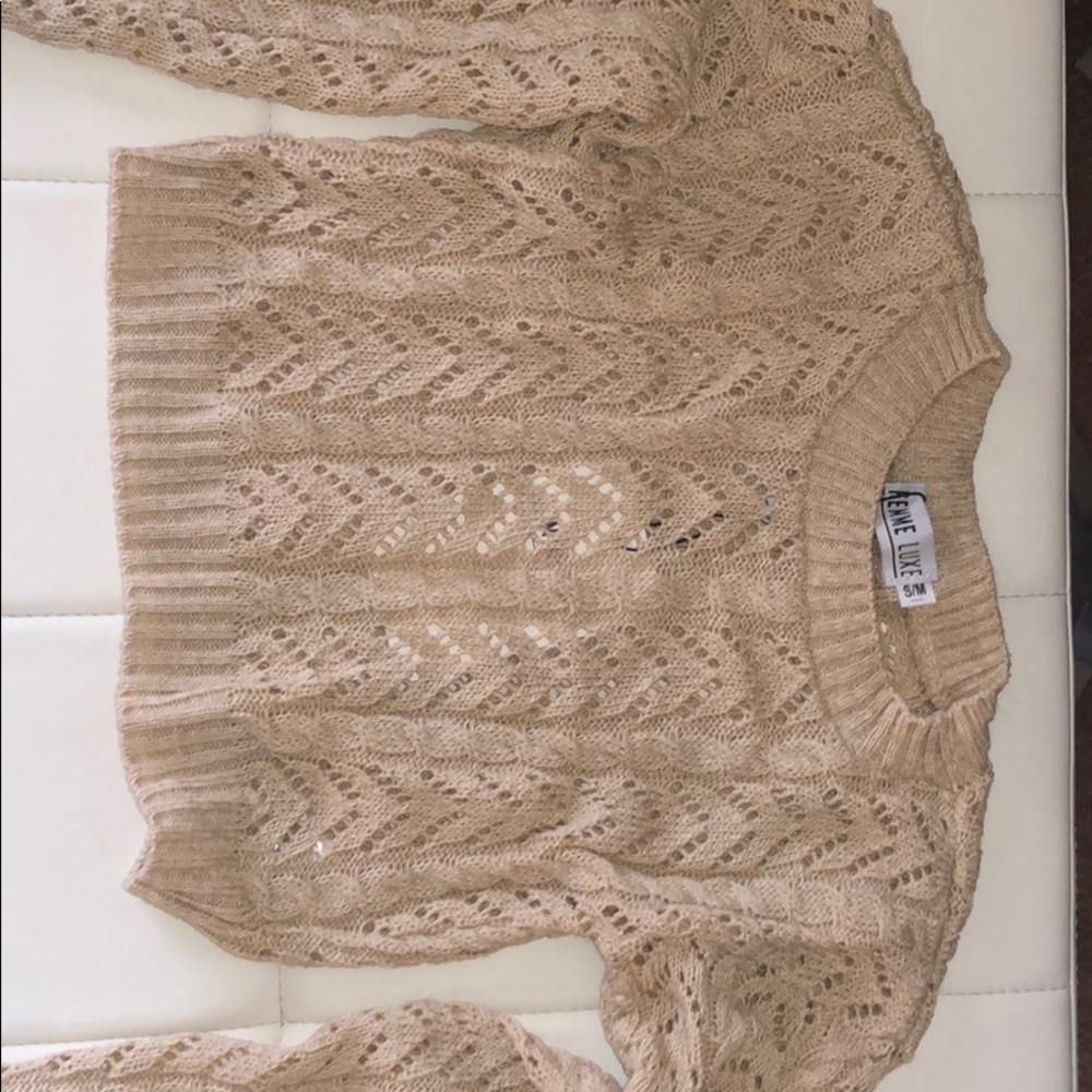 Crochet long sleeve crop top